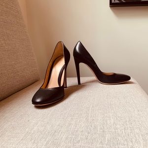 Gianvito Rossi Black Leather Pumps
